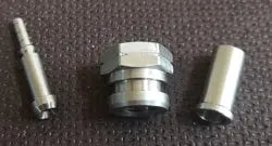 M10x1.5 Circlip Groove Swivel Female